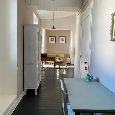 Hébergement de vacances Ancienne Colonie Dans Le Centre De St Denis D'oleron Saint-Denis-dʼOléron