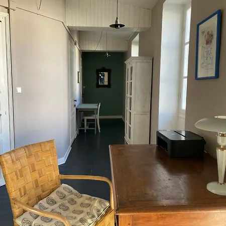 Hébergement de vacances Ancienne Colonie Dans Le Centre De St Denis D'oleron Saint-Denis-dʼOléron