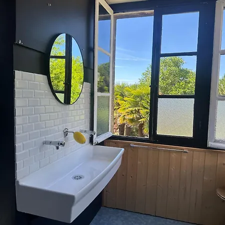 Ancienne Colonie Dans Le Centre De St Denis D'oleron * Saint-Denis-dʼOléron