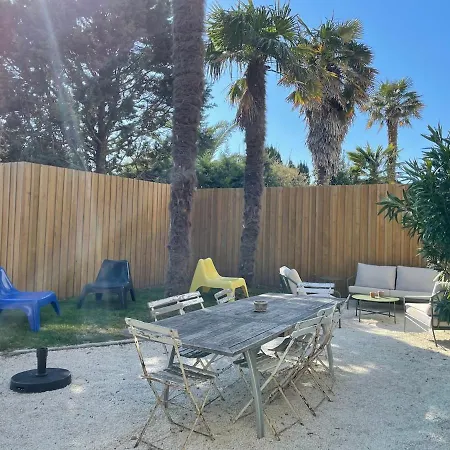 Hébergement de vacances Ancienne Colonie Dans Le Centre De St Denis D'oleron Saint-Denis-dʼOléron