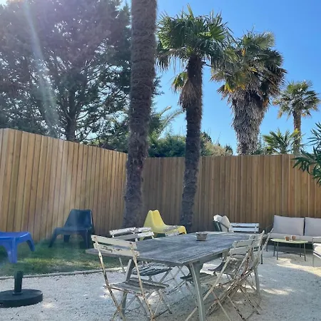 Ancienne Colonie Dans Le Centre De St Denis D'oleron Saint-Denis-dʼOléron