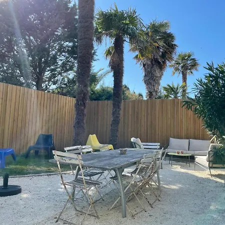 Hébergement de vacances Ancienne Colonie Dans Le Centre De St Denis D'oleron *