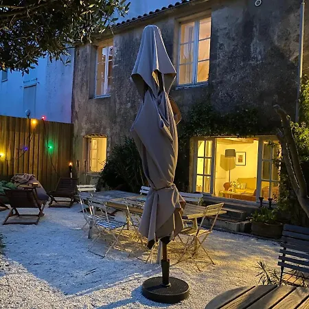 Ancienne Colonie Dans Le Centre De St Denis D'oleron Hébergement de vacances