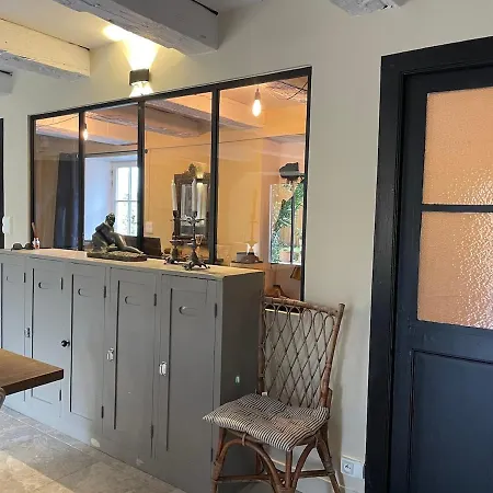 Hébergement de vacances Ancienne Colonie Dans Le Centre De St Denis D'oleron Saint-Denis-dʼOléron