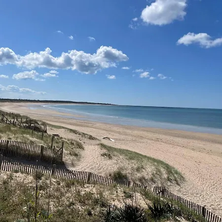 Ancienne Colonie Dans Le Centre De St Denis D'oleron Hébergement de vacances Saint-Denis-dʼOléron
